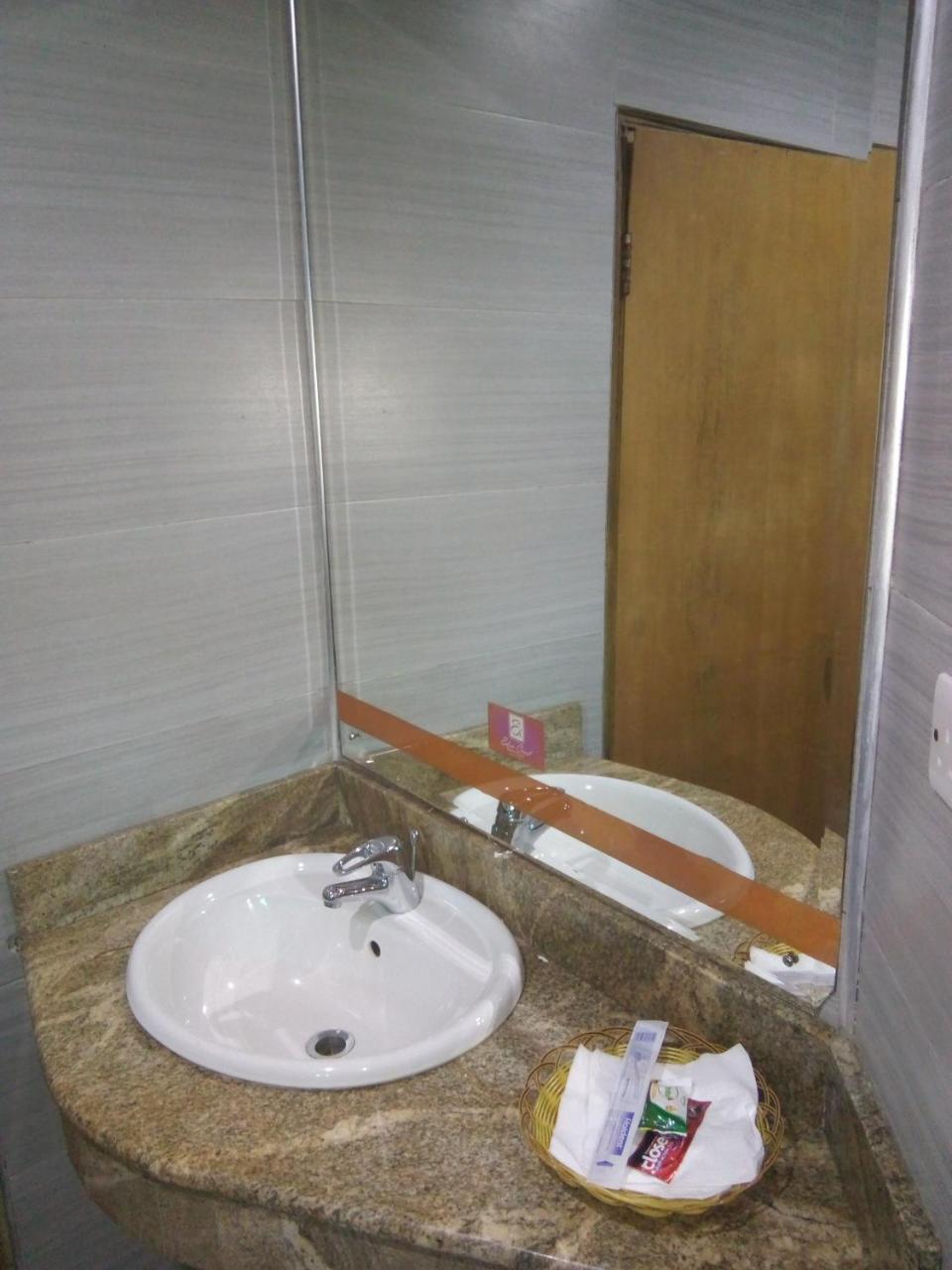 אנוגו Eden Crest Hotel & Resort מראה חיצוני תמונה